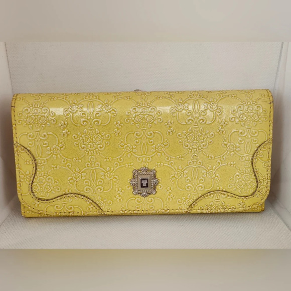 Anna Sui Yellow Patent Leather Western Pattern Kisslock Long Wallet - Picture 1 of 12